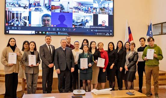 В ВВГУ состоялось награждение победителей и призеров Дальневосточной площадки XIV Евразийского экономического форума молодежи