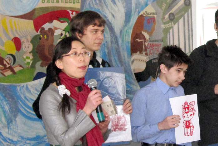ВГУЭС благодарит китайского преподавателя Ли Кэвэй за плодотворное сотрудничество