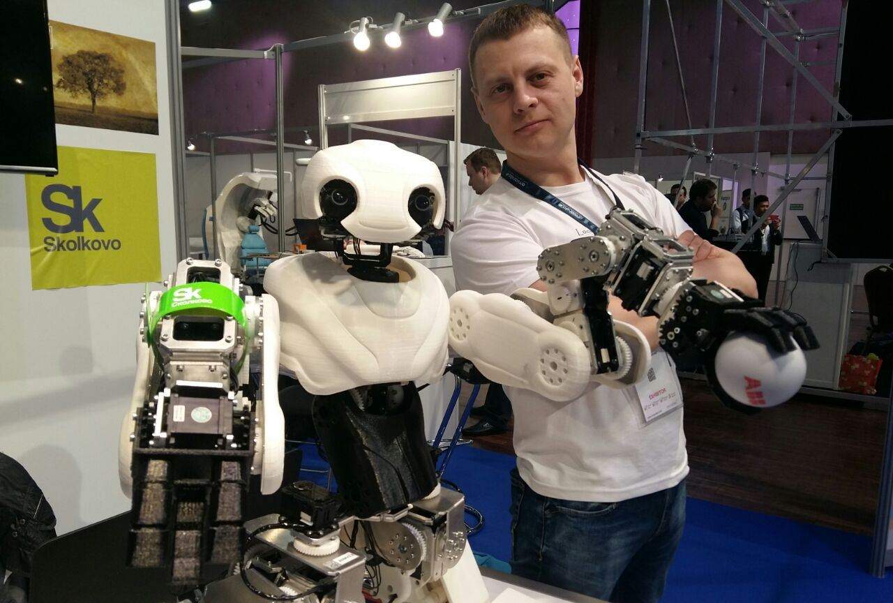 Разработчик робота выпускник ВГУЭС Александр Ганюшкин: Хочется доказать, что в России могут делать качественную, мощную, красивую робототехнику