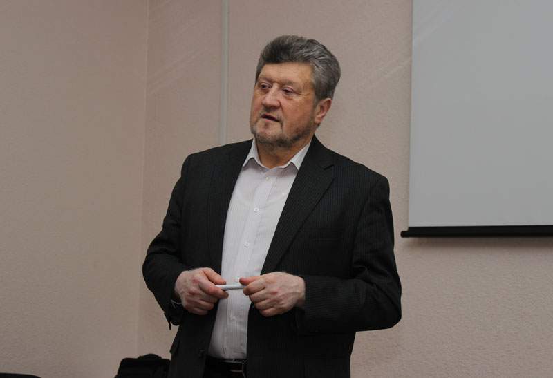 Профессор Ниигатского университета международной культуры и информации Александр Прасол провел открытую лекцию во ВГУЭС