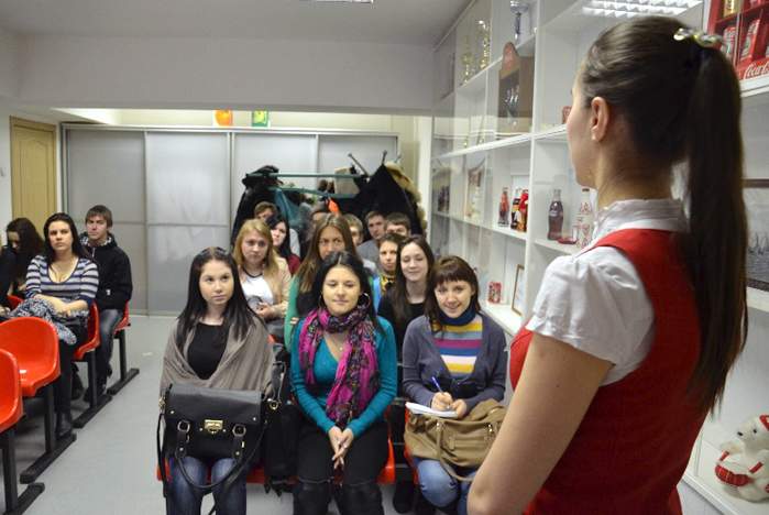 Студенты ВГУЭС познакомились с кадровой работой компании Coca-Cola Hellenic
