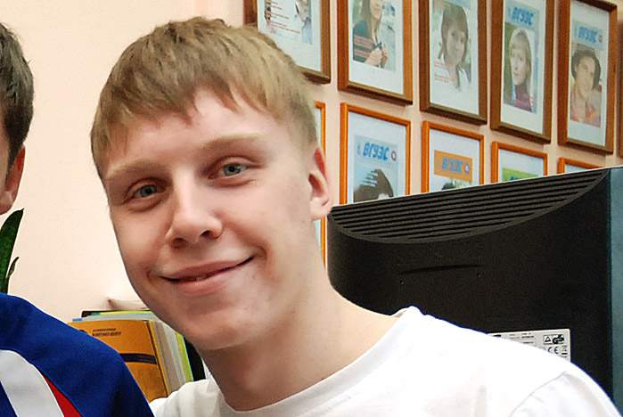 Студент ВГУЭС Александр Лёгенький стал чемпионом ДФО по настольному теннису и выполнил норматив мастера спорта России