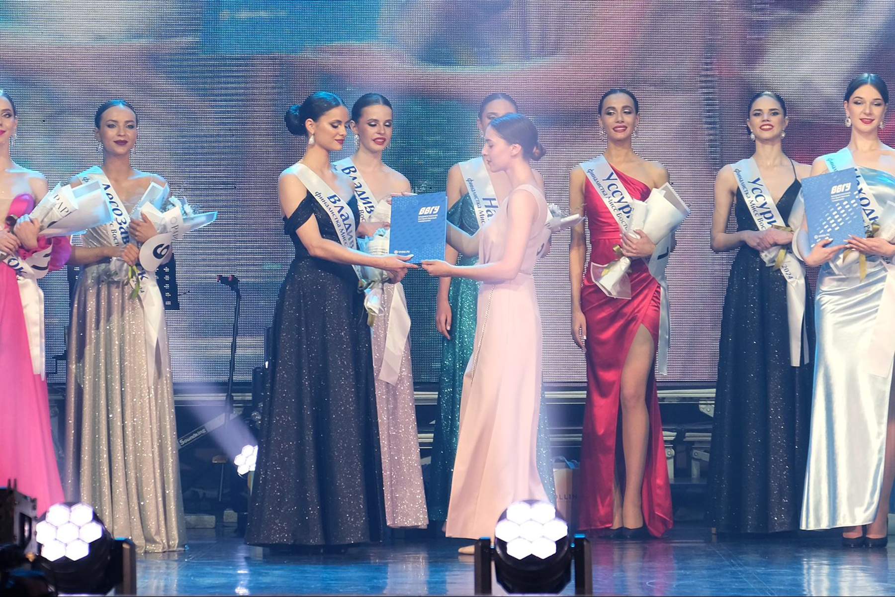 Две студентки ВВГУ получили титул вице-мисс Восток России