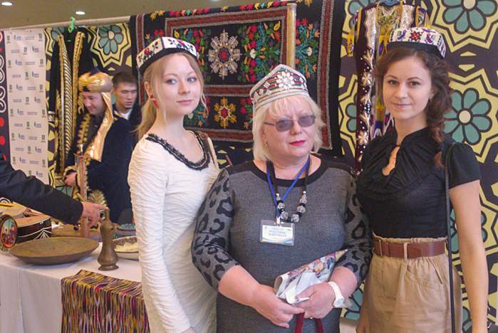 Студенты кафедры дизайна и искусств ВГУЭС приняли участие в конгрессе народов Приморского края