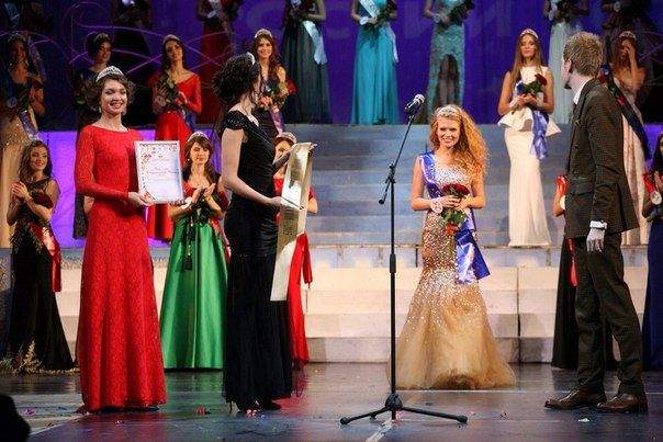 Студентка ВГУЭС Александра Прозорова стала Вице-мисс на конкурсе «Мисс Студенчество России». Поздравляем!