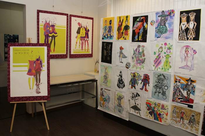 Студенты кафедры сервисных технологий ВГУЭС представили свои работы на выставке Fashion графики