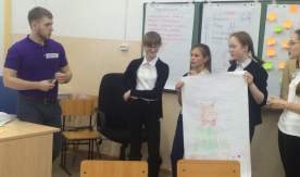 Тренеры Молодежного тренинг-центра ВГУЭС проводят тренинги для студентов и школьников Владивостока