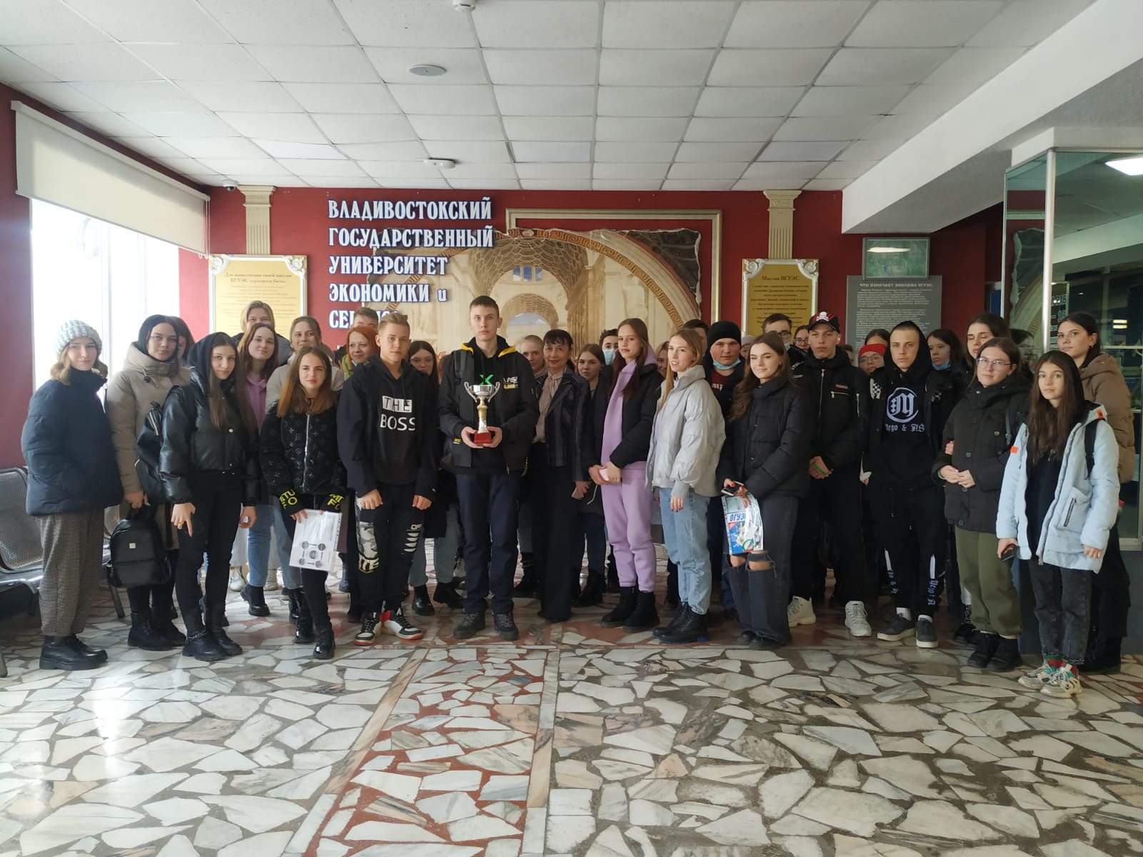Ученики школы Арсеньева посетили Институт физической культуры и спорта ВГУЭС