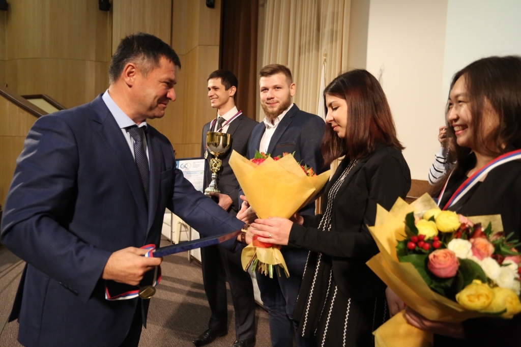 Студенты ВГУЭС выиграли Кубок Приморского края по стратегии и управлению бизнесом. Даешь Москву и Дубай! Студенты ВГУЭС выиграли Кубок Приморского края по стратегии и управлению бизнесом. Даешь Москву и Дубай!