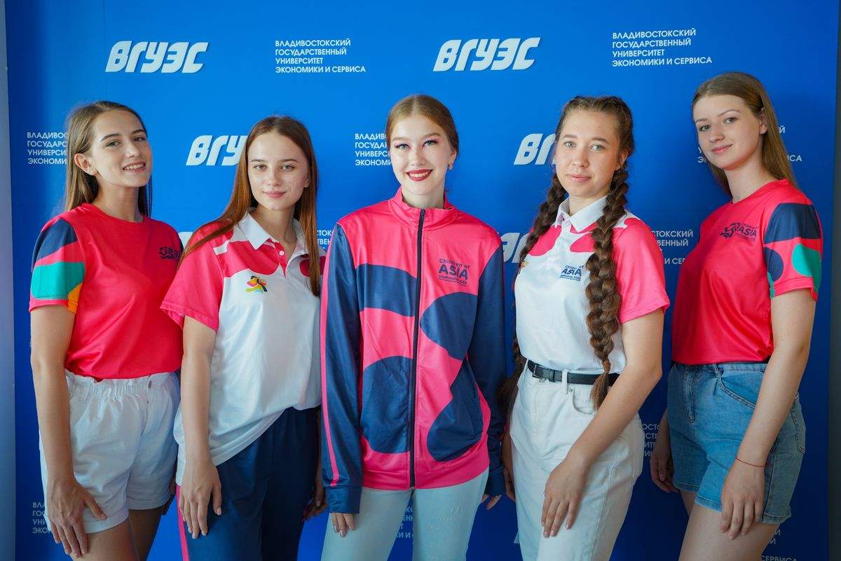 Студентки ВГУЭС стали волонтерами международных игр «Дети Азии»