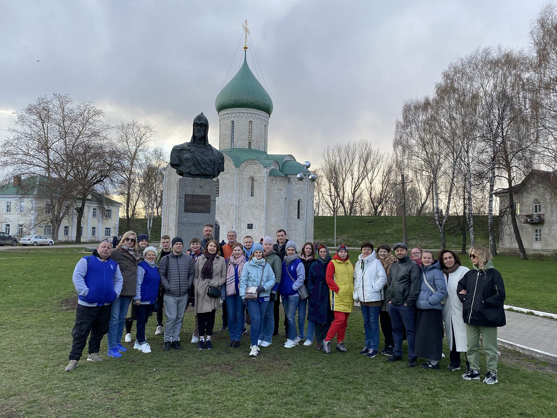 Стань первым участники