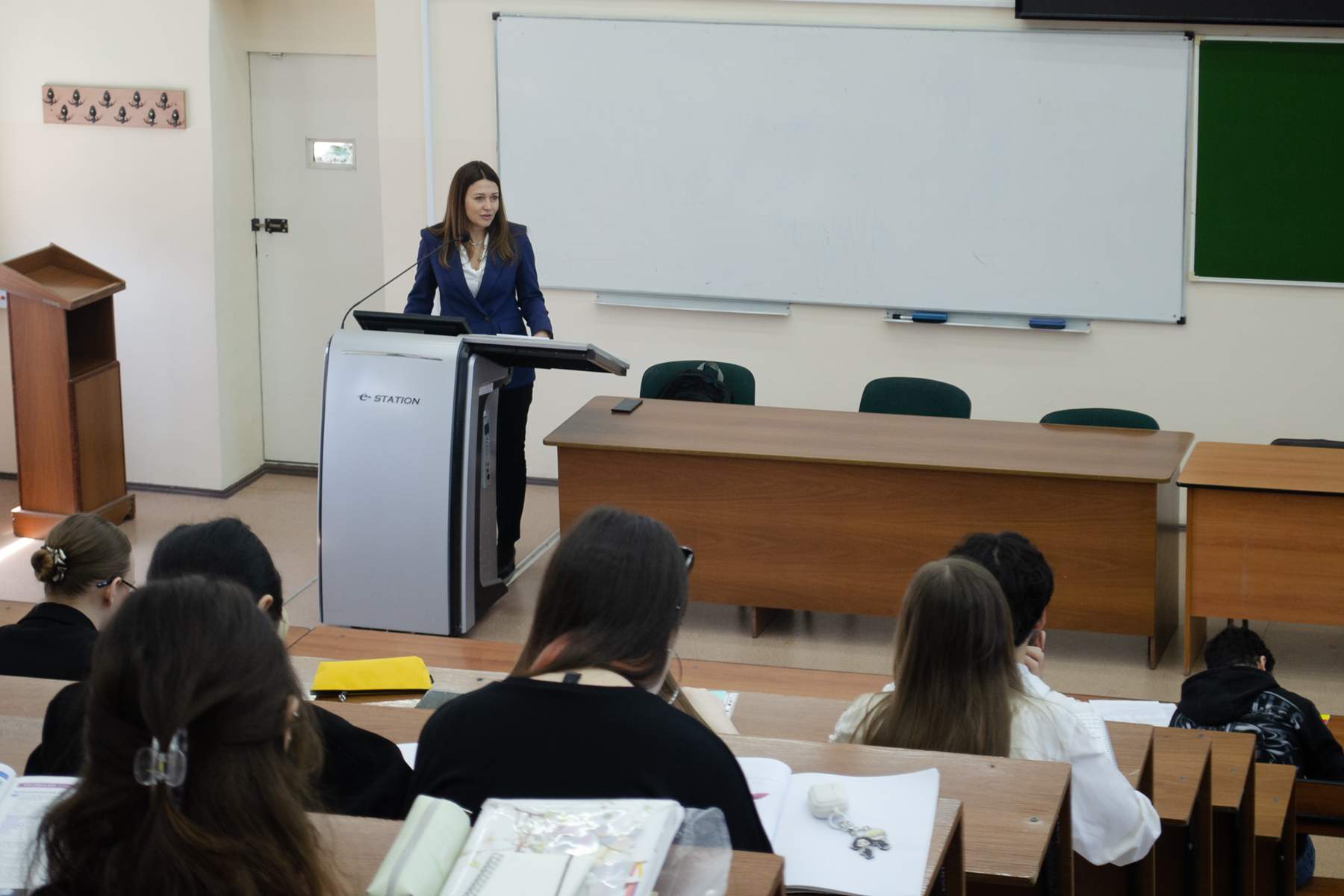 Студентам ВВГУ предложили участвовать в проектах по благоустройству Владивостока