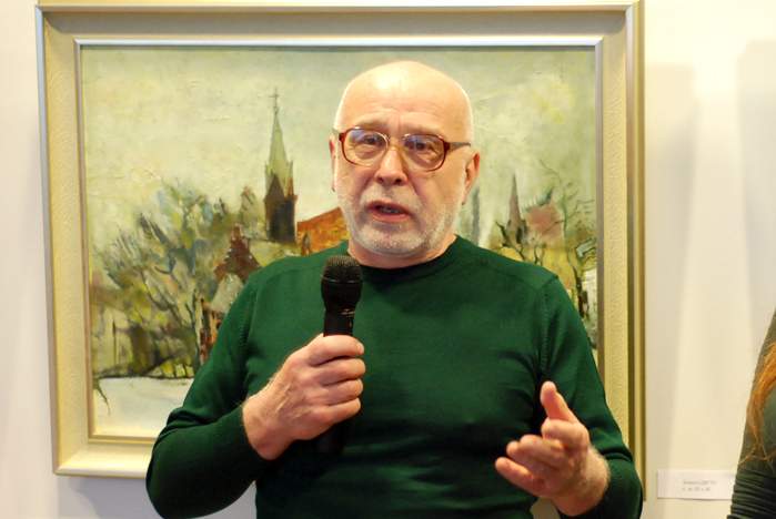 В музейно-выставочном комплексе ВГУЭС открылась персональная выставка Владимира Старовойтова