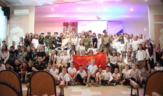Преподаватели и студенты ВВГУ организовали концерт для участников СВО