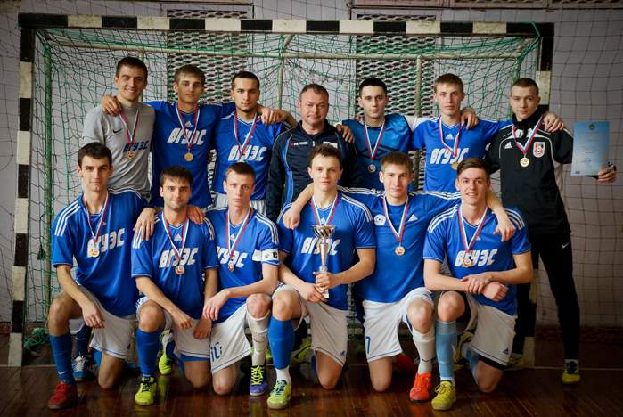 Сборная ВГУЭС по мини-футболу стала победительницей зоны Приморского края