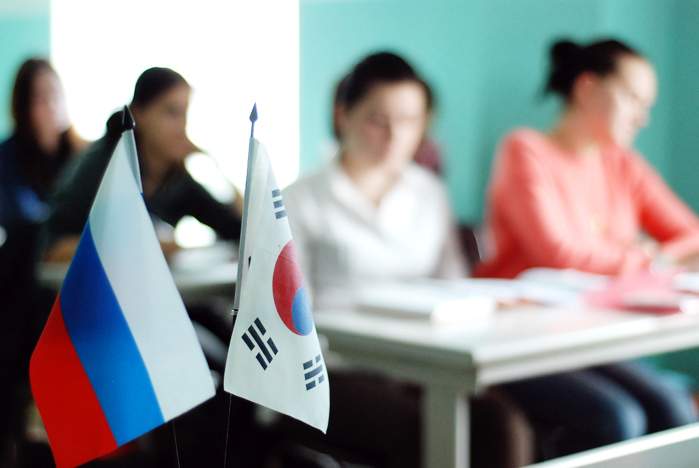 Генеральный консул Кореи во Владивостоке встретился со студентами ВГУЭС
