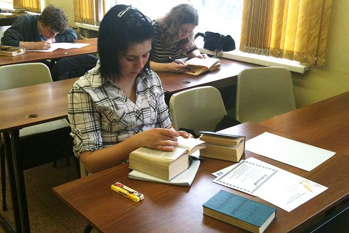 Во ВГУЭС старшеклассники переводят английских классиков