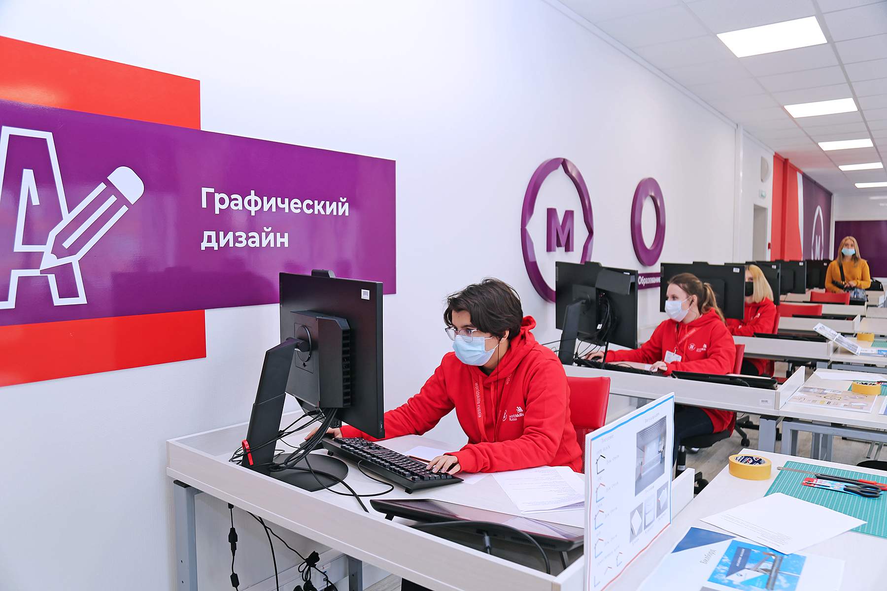 Более 700 человек, потерявших работу из-за коронавируса, получили новую востребованную профессию во ВГУЭС по программе WorldSkillsExpress