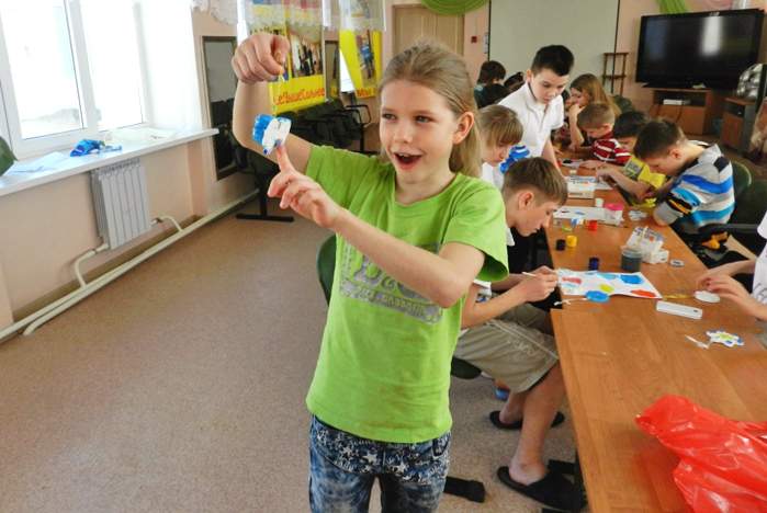 Волонтеры ВГУЭС открыли «Неделю совместного творчества» мастер-классами в детском доме