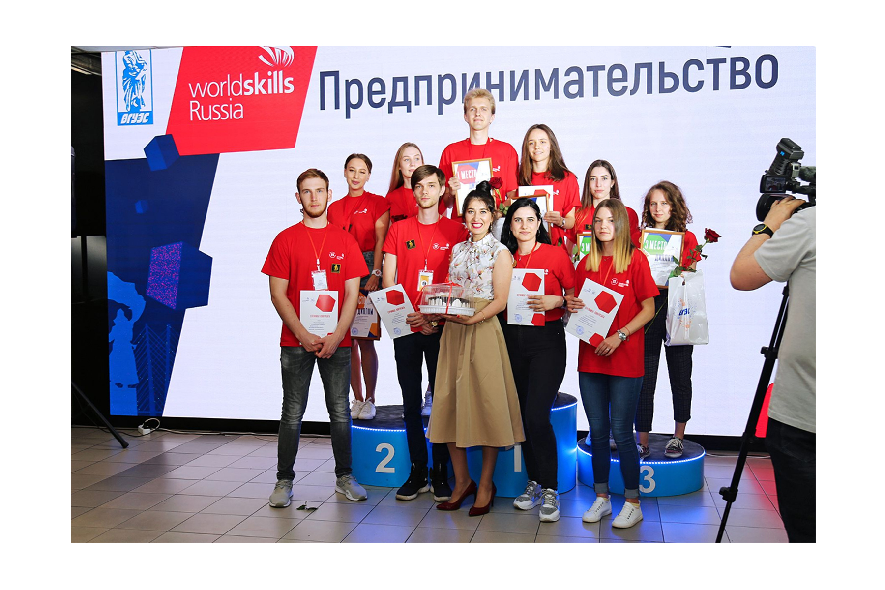 Демоэкзамен по стандартам Worldskills Russia по компетенции «Предпринимательство» подтвердил профессиональную подготовку студентов ВГУЭС Демоэкзамен по стандартам Worldskills Russia по компетенции «Предпринимательство» подтвердил профессиональную подготовку студентов ВГУЭС