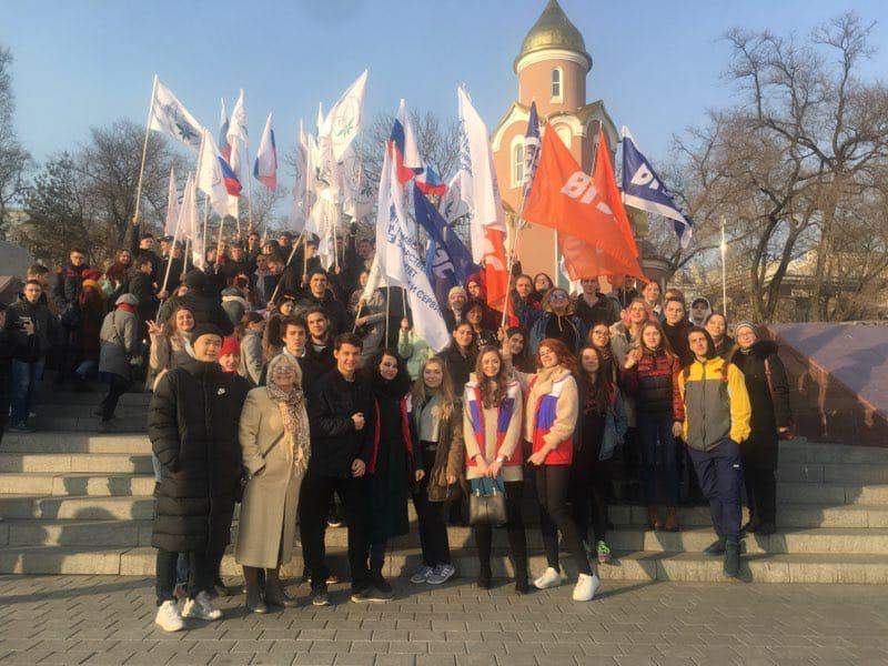18 марта студенты АК посетили мероприятие, посвященное пятилетию воссоединения Крыма и Севастополя с Россией.