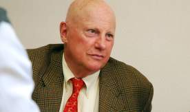 Во ВГУЭС читает цикл лекций юрист из США Вильям Харольд Левит