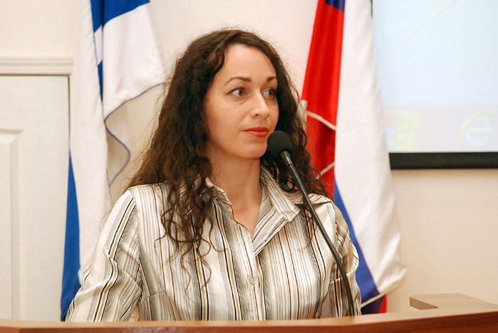 Поздравляем преподавателя ВГУЭС Анастасию Кучеренко с защитой кандидатской диссертации Поздравляем преподавателя ВГУЭС Анастасию Кучеренко с защитой кандидатской диссертации