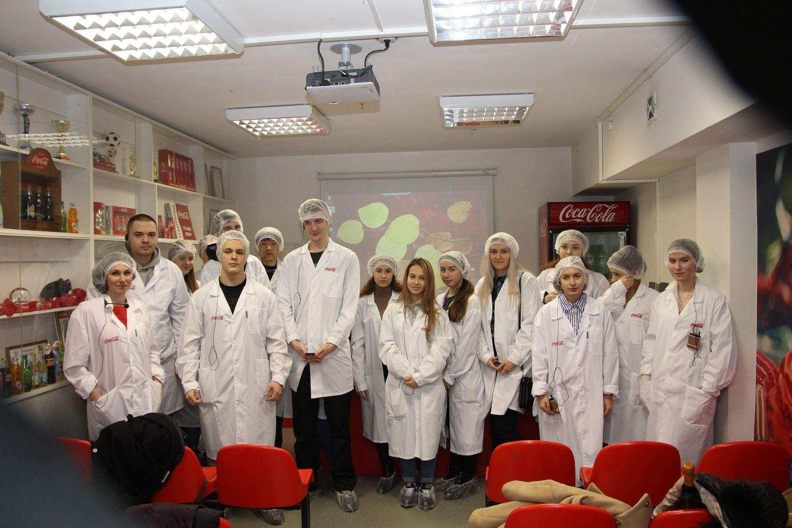 Cтуденты кафедры туризма и экологии совершили экскурсию на завод «Кока-Кола» во Владивостоке