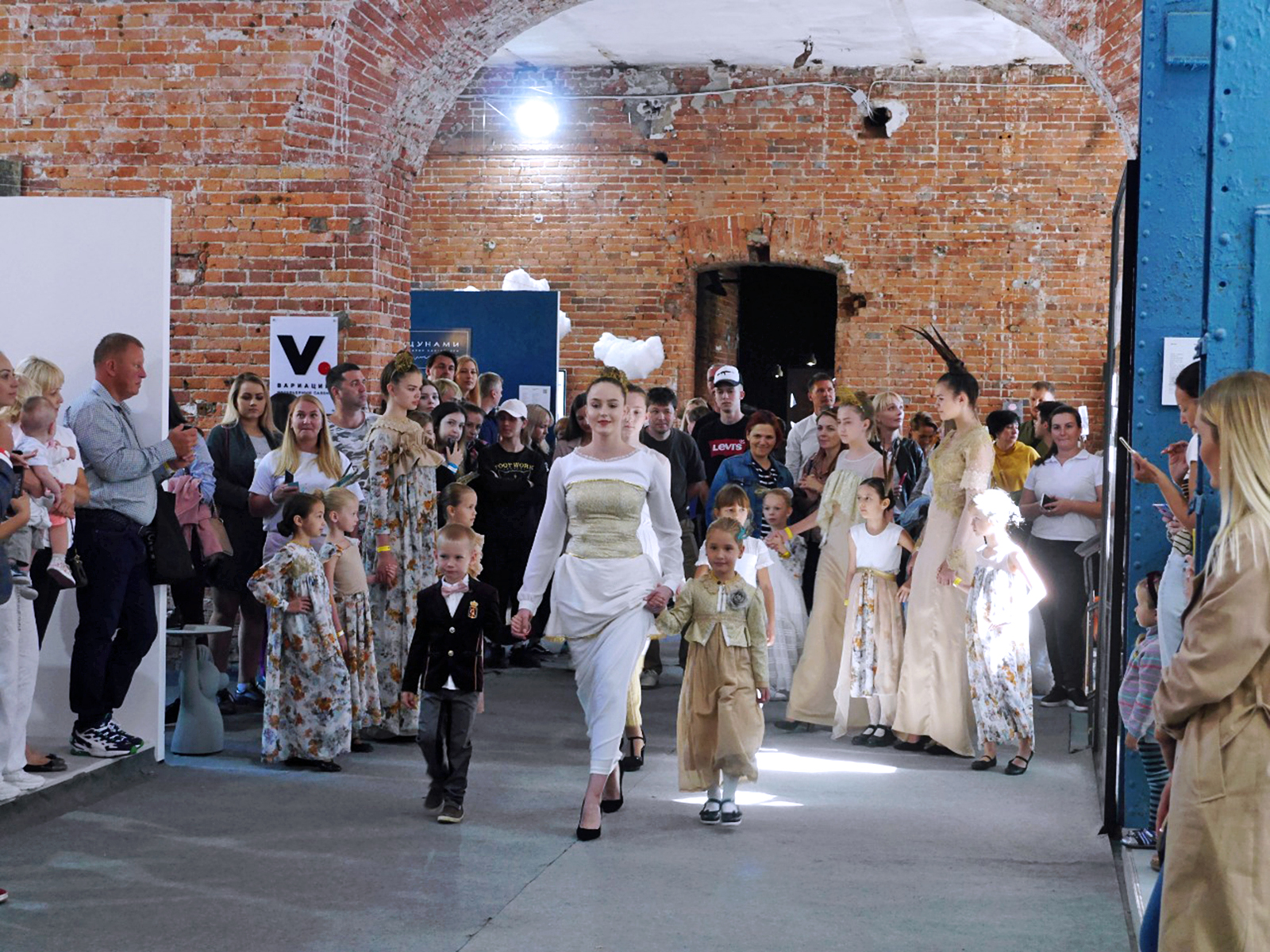 Выпускные проекты студентов направления «Дизайн среды» ВГУЭС на Vladivostok Design Week – 2019 привлекли внимание потенциальных заказчиков Выпускные проекты студентов направления «Дизайн среды» ВГУЭС на Vladivostok Design Week – 2019 привлекли внимание потенциальных заказчиков
